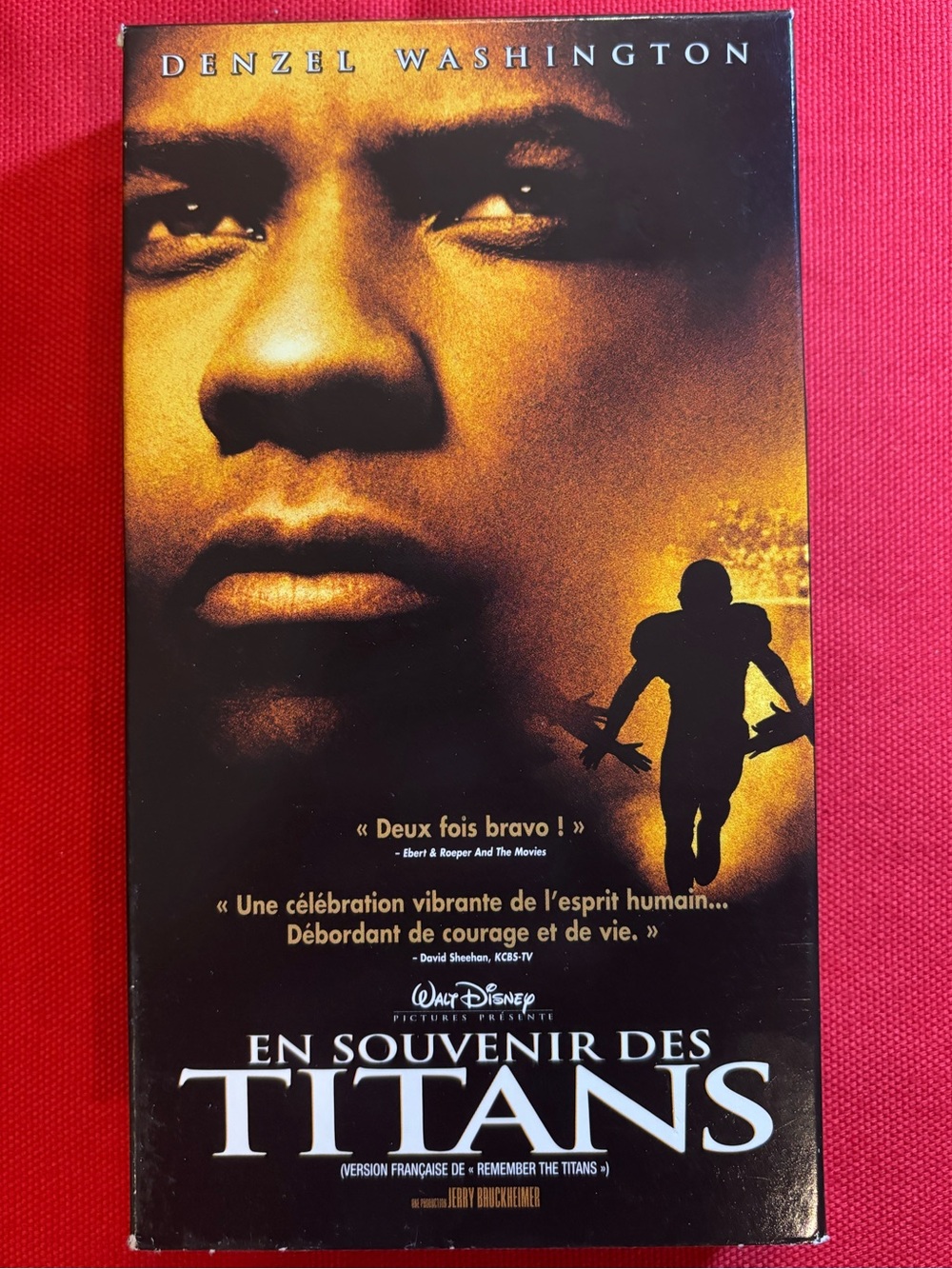 Cassette VHS Disney - En souvenir des Titans - Denzel Washington - (v.f.)
